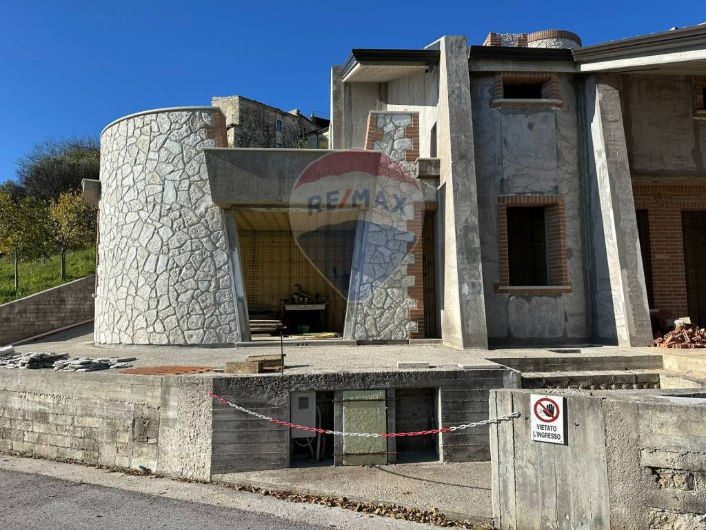 Appartamento a Montaquila in Via Belvedere - Foto 4