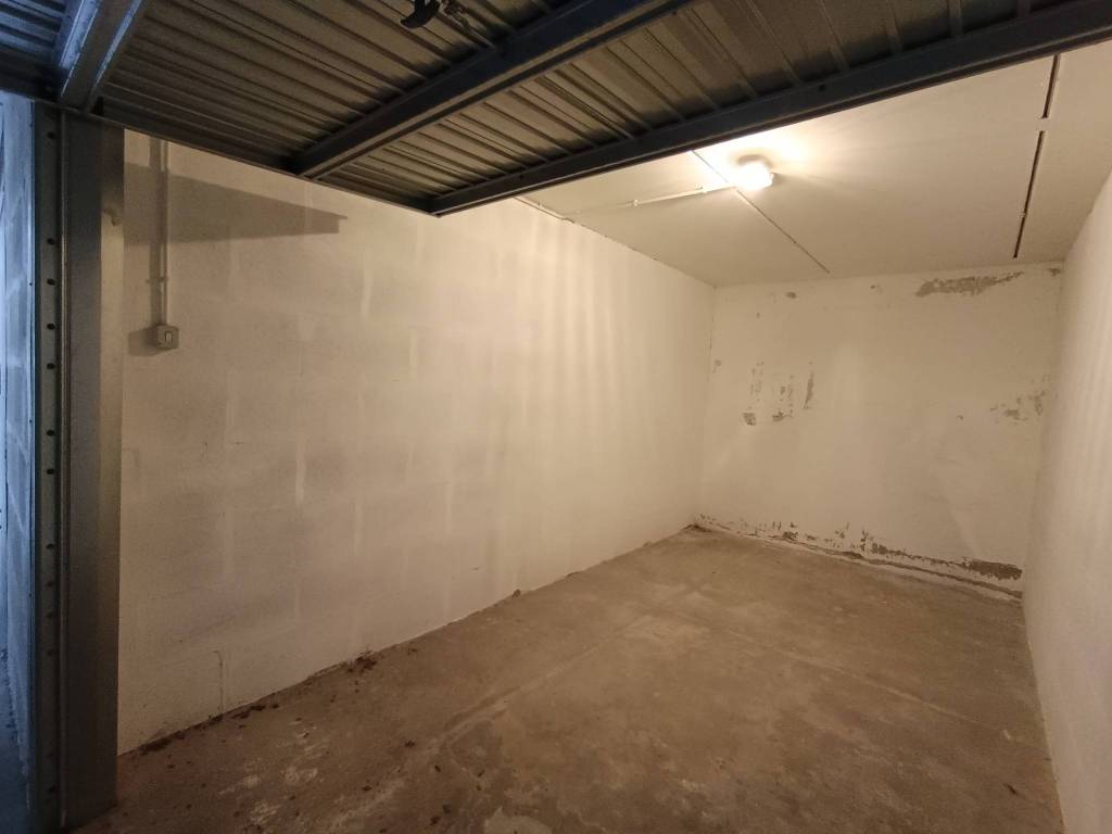 Box / garage a Monteroni di lecce in Via Alcide De Gasperi - Foto 2
