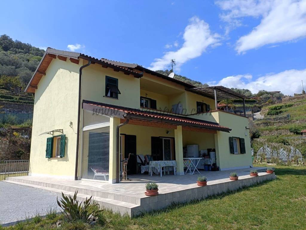 Villa a Dolceacqua in via circonvallazione - Foto 4