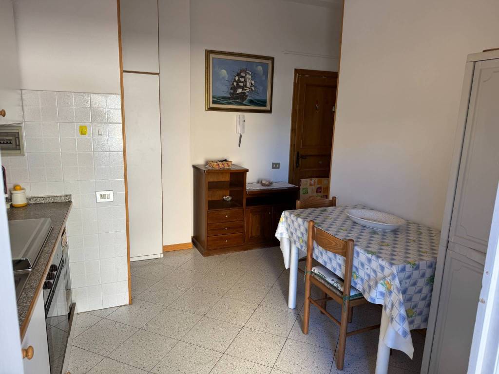 Appartamento a Follonica in Via Lago Maggiore - Foto 2