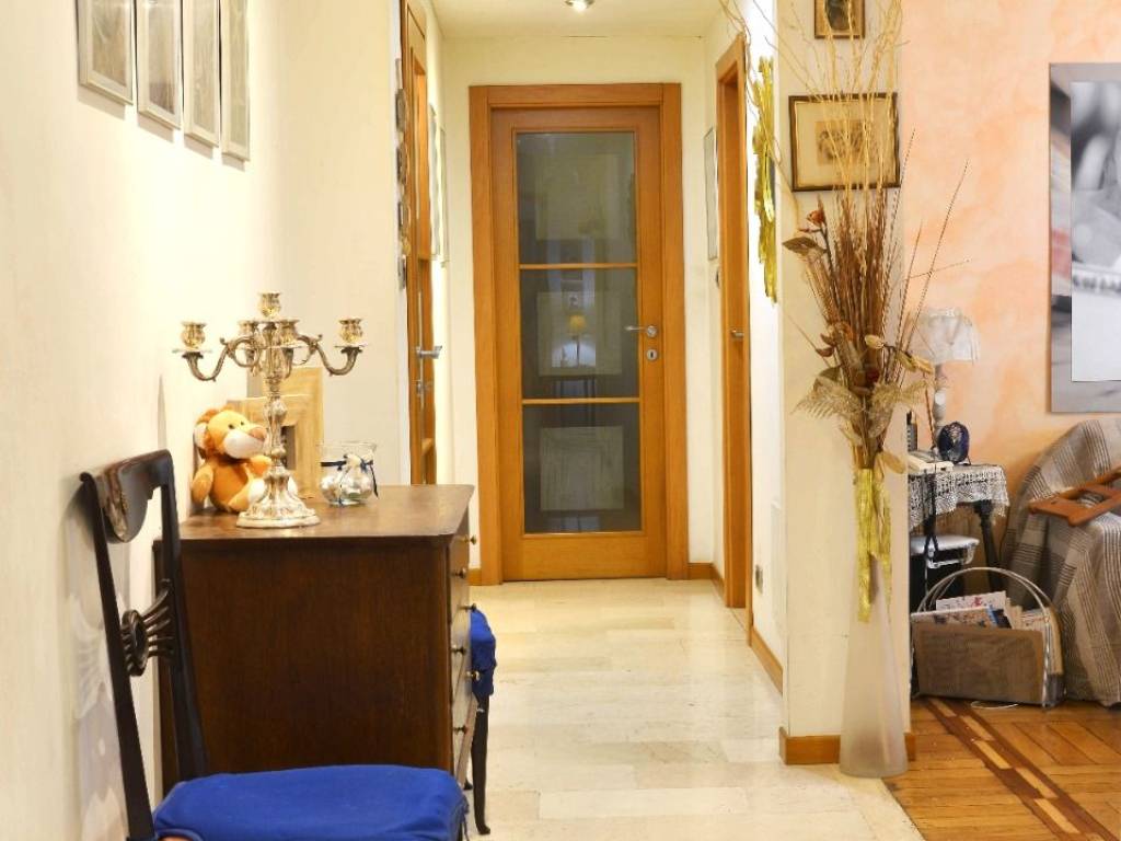 Appartamento a Bordighera in Piazza Giuseppe Mazzini - Foto 3