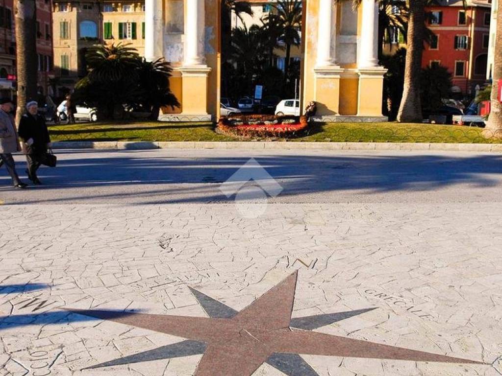 Villa a Finale ligure in Via Lorenzo De Raymondi, 27 - Foto 3
