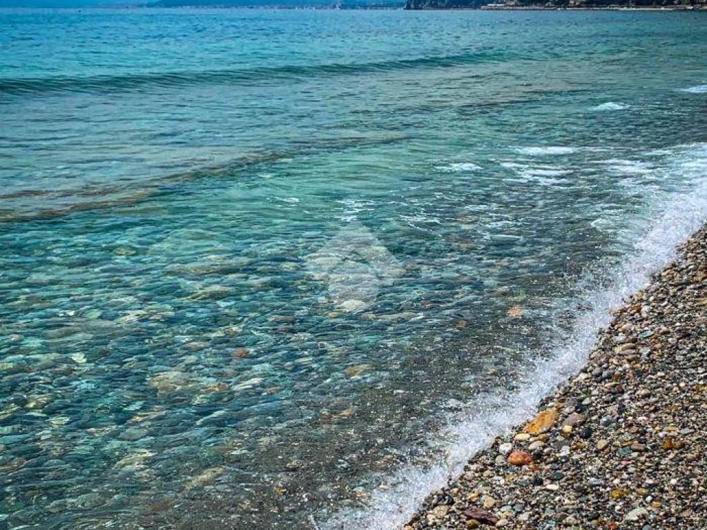 Villa a Finale ligure in Via Lorenzo De Raymondi, 27 - Foto 5
