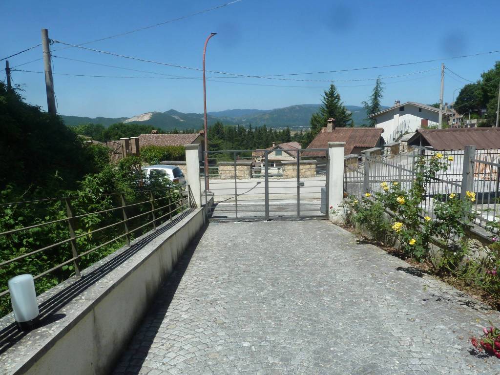 Villa a Pereto in Via della Fonte Vecchia - Foto 3