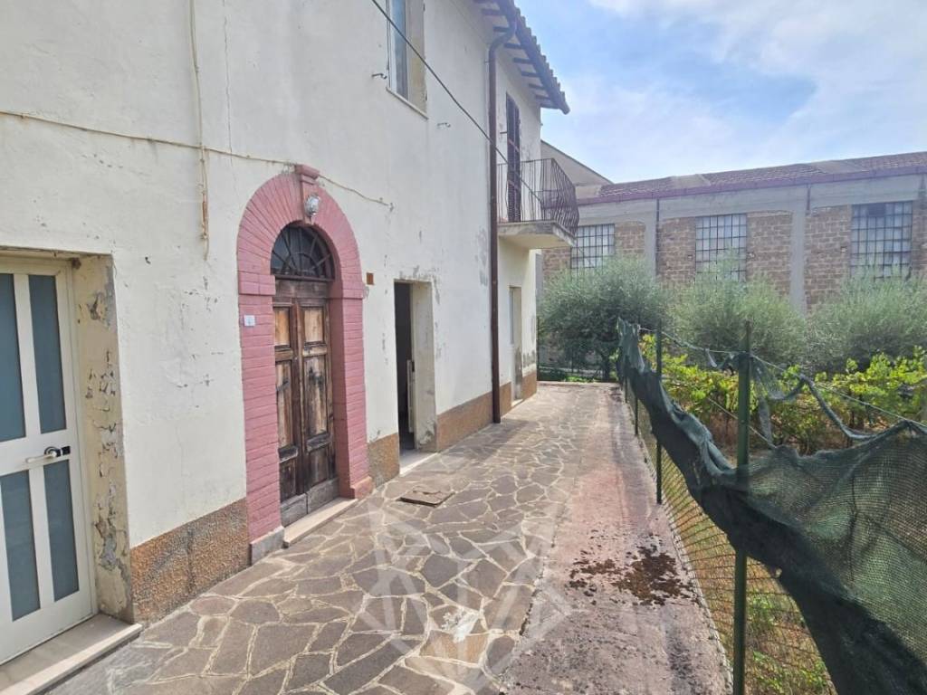 Casa indipendente a Assisi in Via Risorgimento - Foto 3