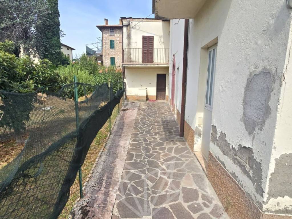 Casa indipendente a Assisi in Via Risorgimento - Foto 4