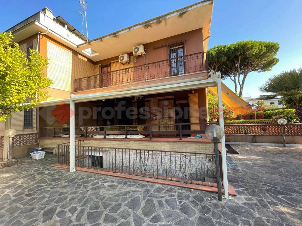 Villa a Terracina in Via Riva Azzurra, 1 - Foto 1