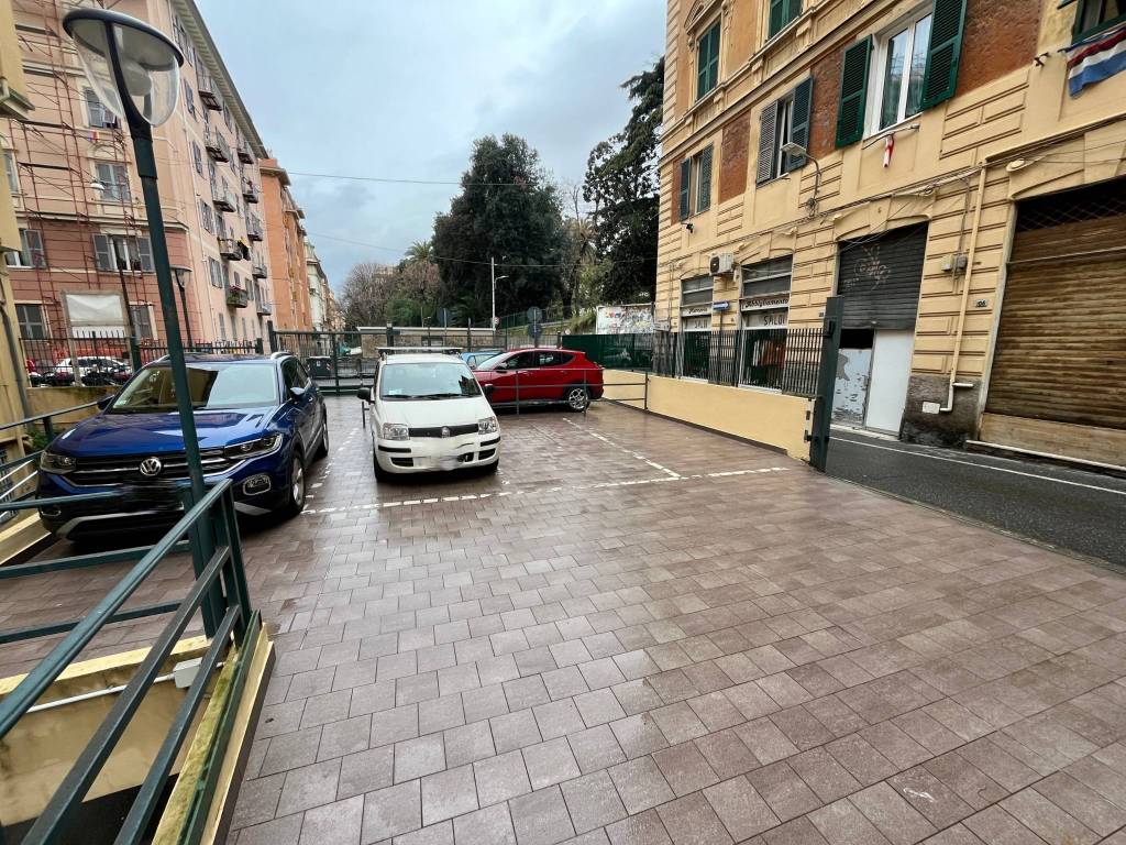 Box / garage a Genova in Via San Fruttuoso, 103 - Foto 4