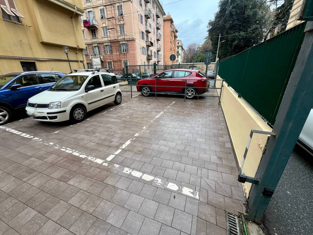 Box / garage a Genova in Via San Fruttuoso, 103 - Foto 5