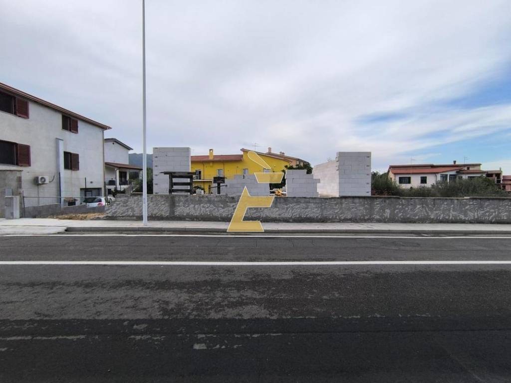 Terreno a Sarroch in Via Fermi - Foto 2
