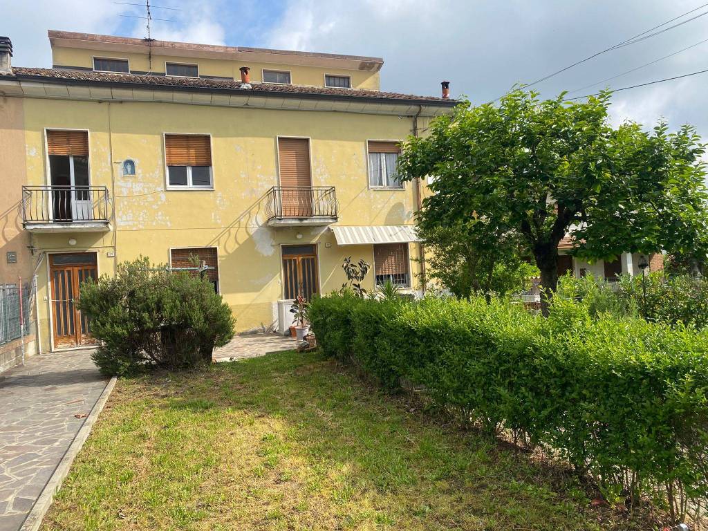 Villa a Castel san giovanni in Strada delle Case Bruciate - Foto 2
