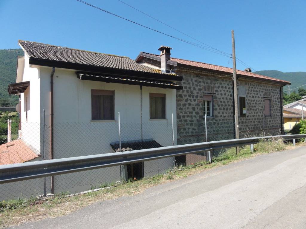 Villa a Ceccano in Via Maiura - Foto 4