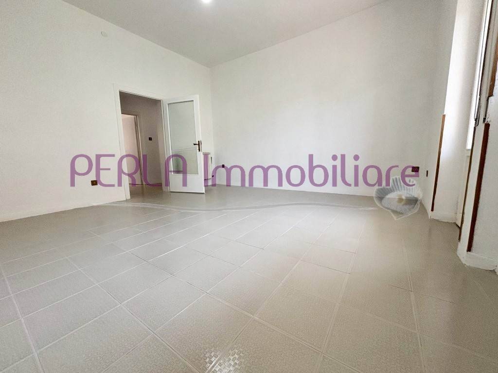 Appartamento a Follonica in Via Bicocchi 99/A - Foto 3