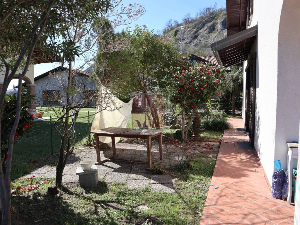 Villa a Caravate in Via Ingegner Silvio Rosnati - Foto 4