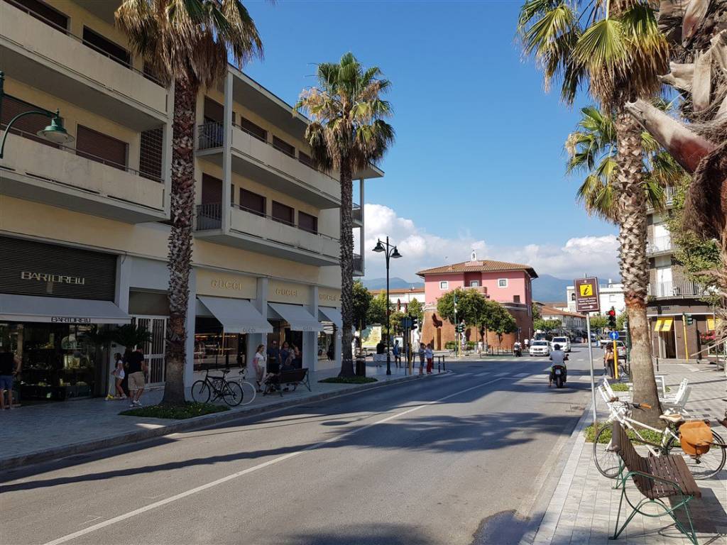 Immobile a Forte dei marmi in Via G. Spinetti, 10 - Foto 2
