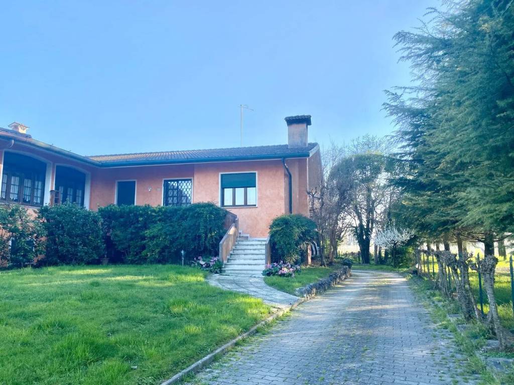 Villa a Ponte di piave in Via Roma S.N.C. - Foto 2
