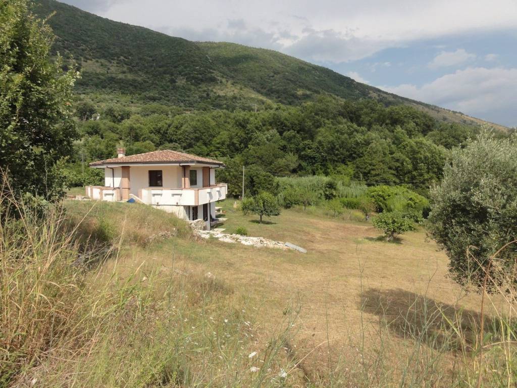 Villa a Giuliano di roma in Via Sottuario - Foto 2