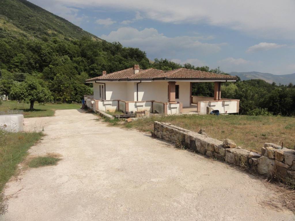 Villa a Giuliano di roma in Via Sottuario - Foto 4