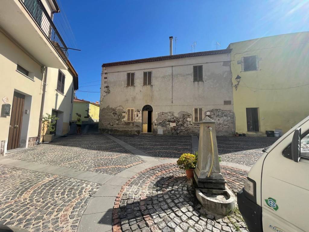Palazzo / stabile a Perfugas in Piazza A. da Tarros, 4 - Foto 4