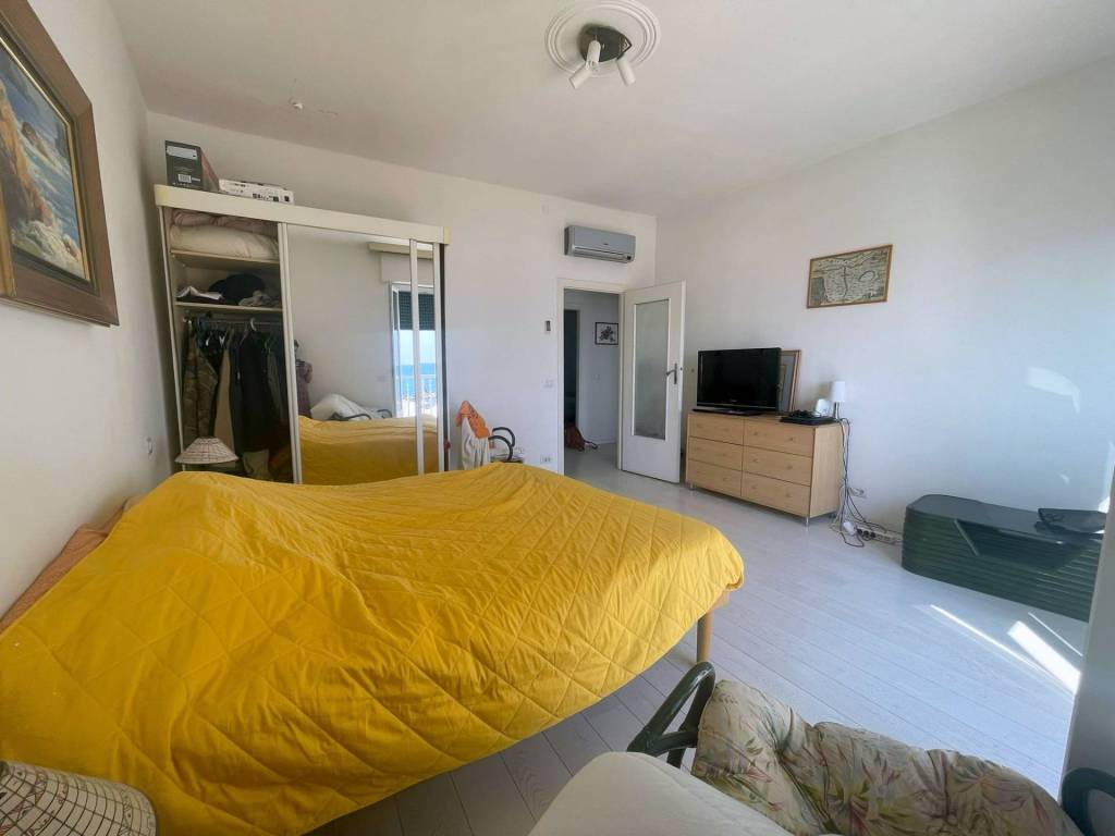 Appartamento a Ventimiglia in Passeggiata Felice Cavallotti - Foto 2