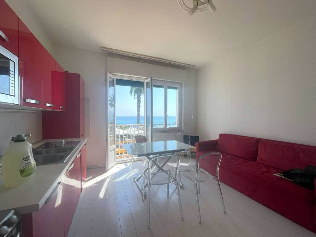 Appartamento a Ventimiglia in Passeggiata Felice Cavallotti - Foto 5