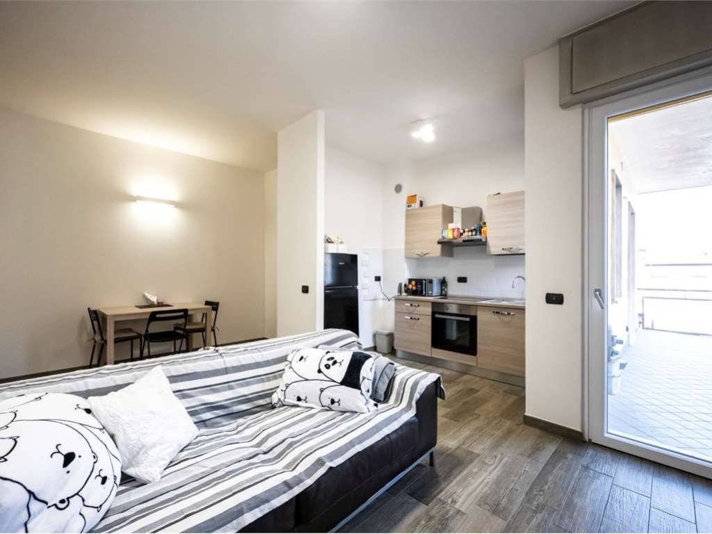 Appartamento a Varese in Via Medaglie D'Oro, 31 - Foto 4