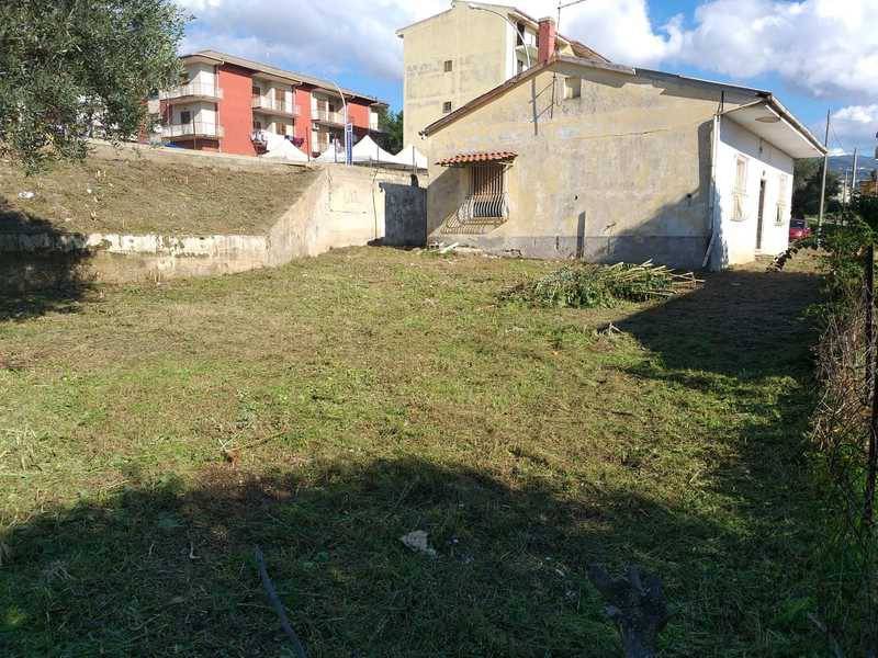 Villa a Lamezia terme in Viale Guglielmo Marconi, 249 - Foto 2