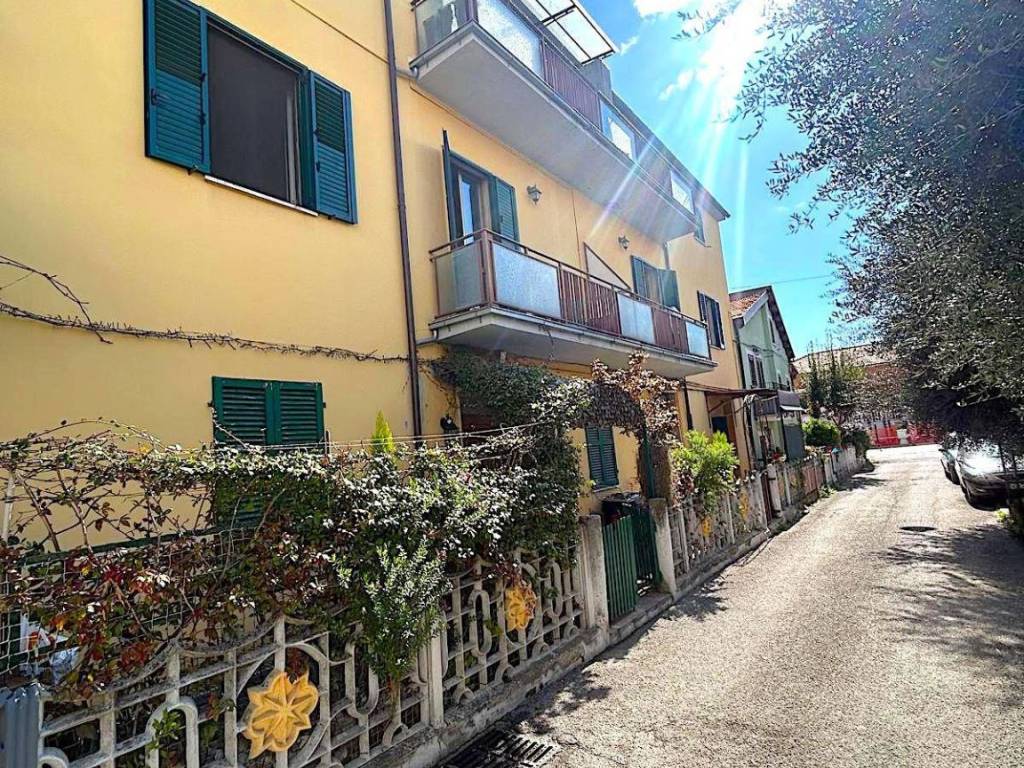 Appartamento a Teramo in via luigi brigiotti, 6 - Foto 4