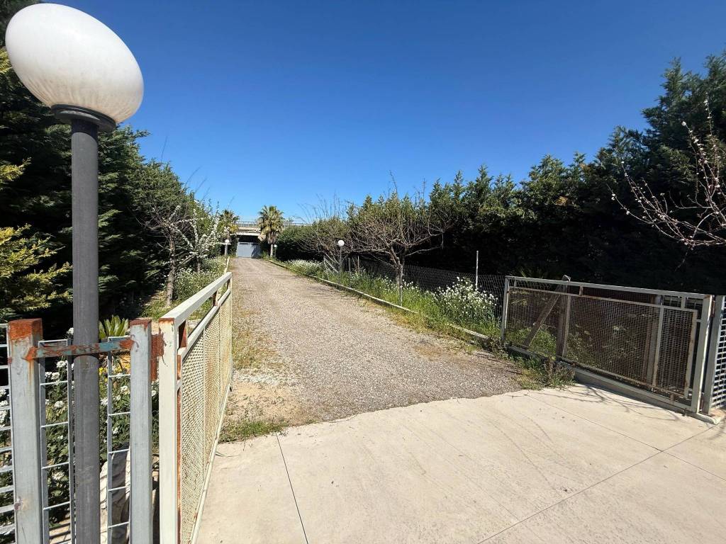 Villa a Barletta in Via Vecchia Canosa - Foto 4