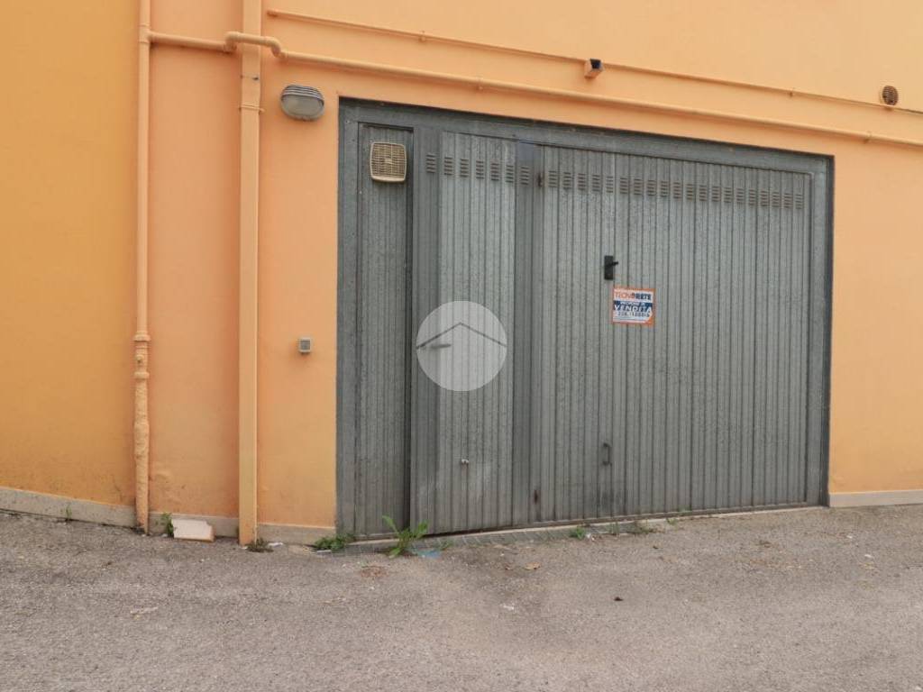 Box / garage a San benedetto del tronto in Via Montagna dei Fiori, 83 - Foto 4