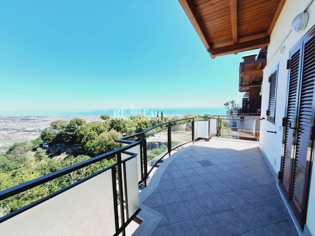 Appartamento a Colonnella in Via Fonte Ottone, 6 - Foto 4