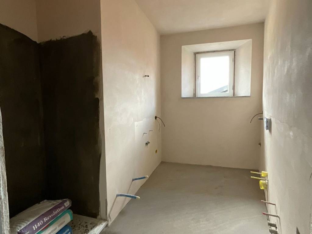 Appartamento a Cannobio in Via Paolo Zaccheo, 16 - Foto 4