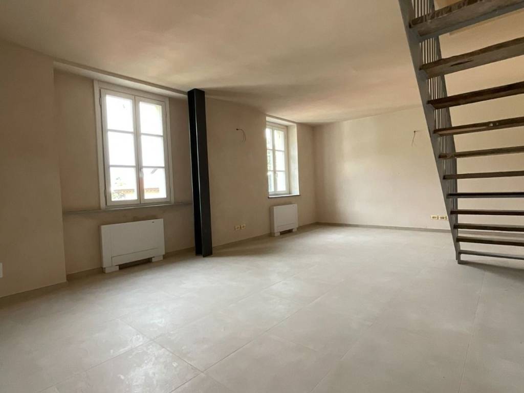 Appartamento a Cannobio in Via Paolo Zaccheo, 16 - Foto 2