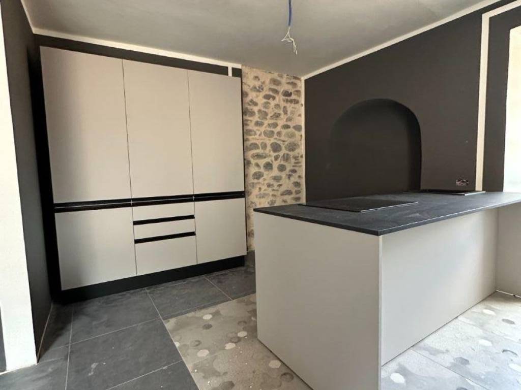 Appartamento a Cannobio in Via Paolo Zaccheo, 16 - Foto 4