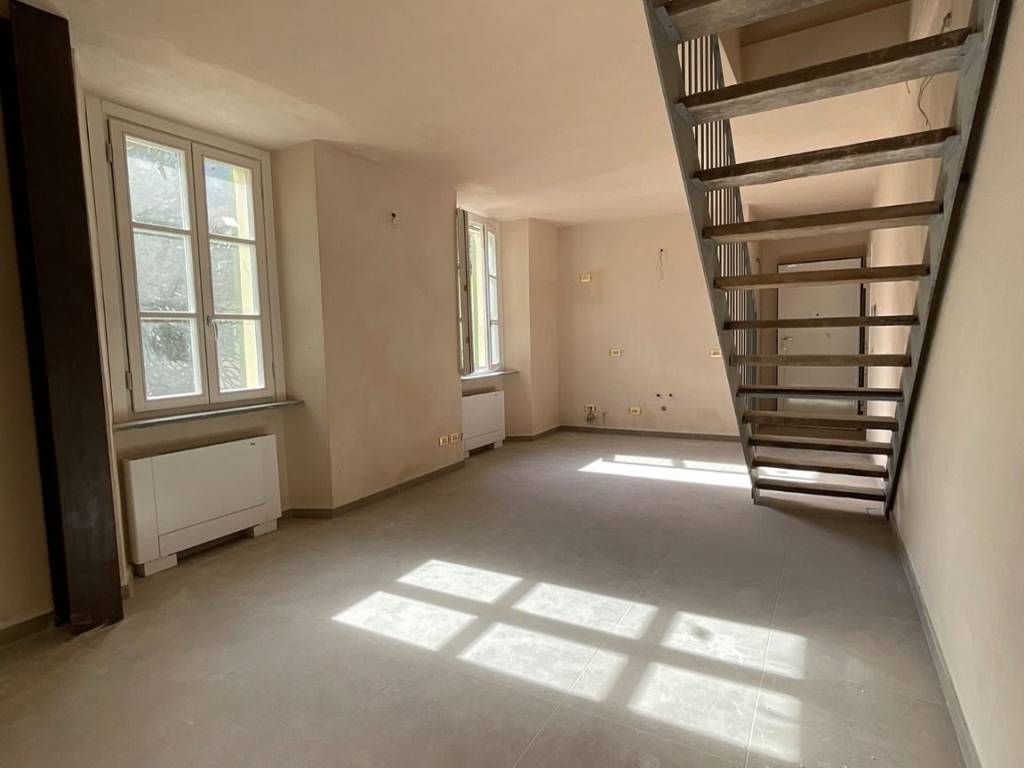 Appartamento a Cannobio in Via Paolo Zaccheo, 16 - Foto 2