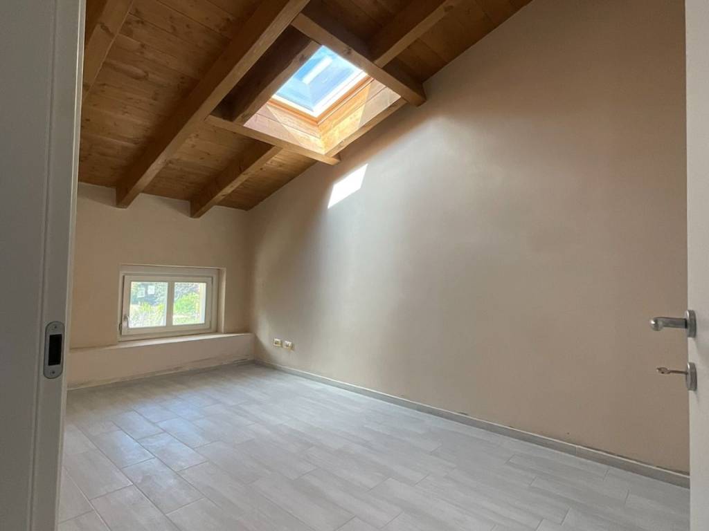 Appartamento a Cannobio in Via Paolo Zaccheo, 16 - Foto 5