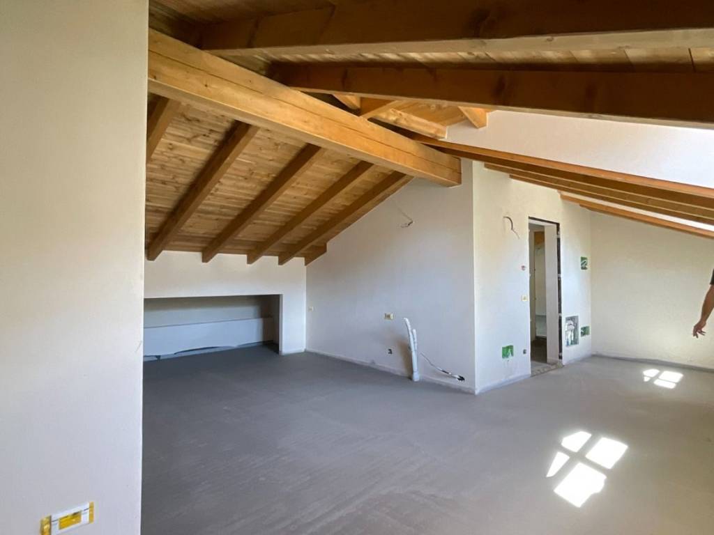 Appartamento a Cannobio in Via Paolo Zaccheo, 16 - Foto 2