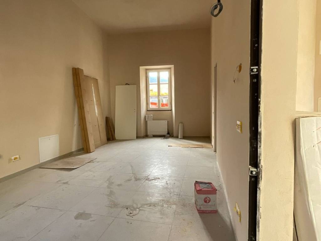 Appartamento a Cannobio in Via Paolo Zaccheo, 16 - Foto 5