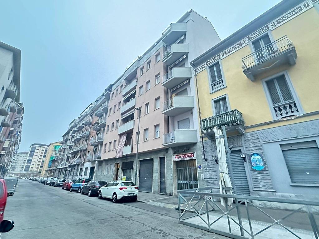 Appartamento a Torino in Via Pier Fortunato Calvi, 26 - Foto 2