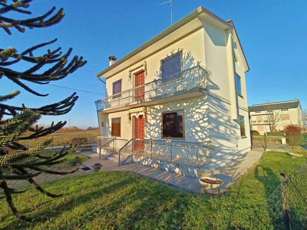 Villa a Talmassons in Via Aquileia, 75 - Foto 2