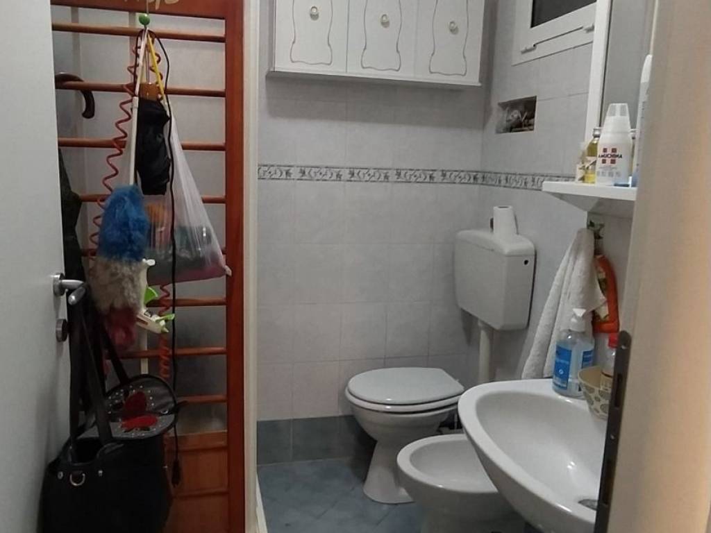 Attivit&agrave; / licenza a Genova in Via Napoli - Foto 4