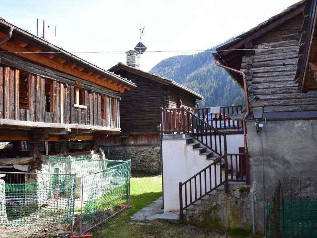 Rustico / casale a Brusson in Rue Extrepieraz, 13 - Foto 4