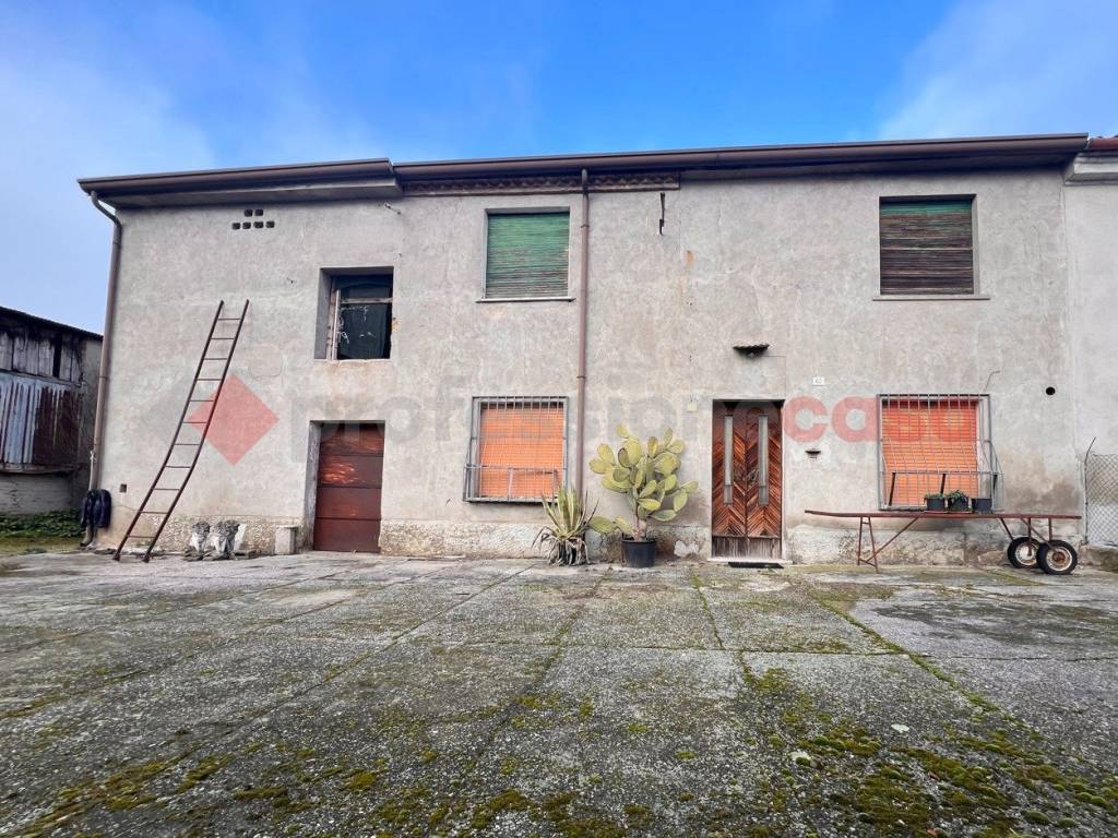 Rustico / casale a Oppeano in croce rossa, 40 - Foto 2