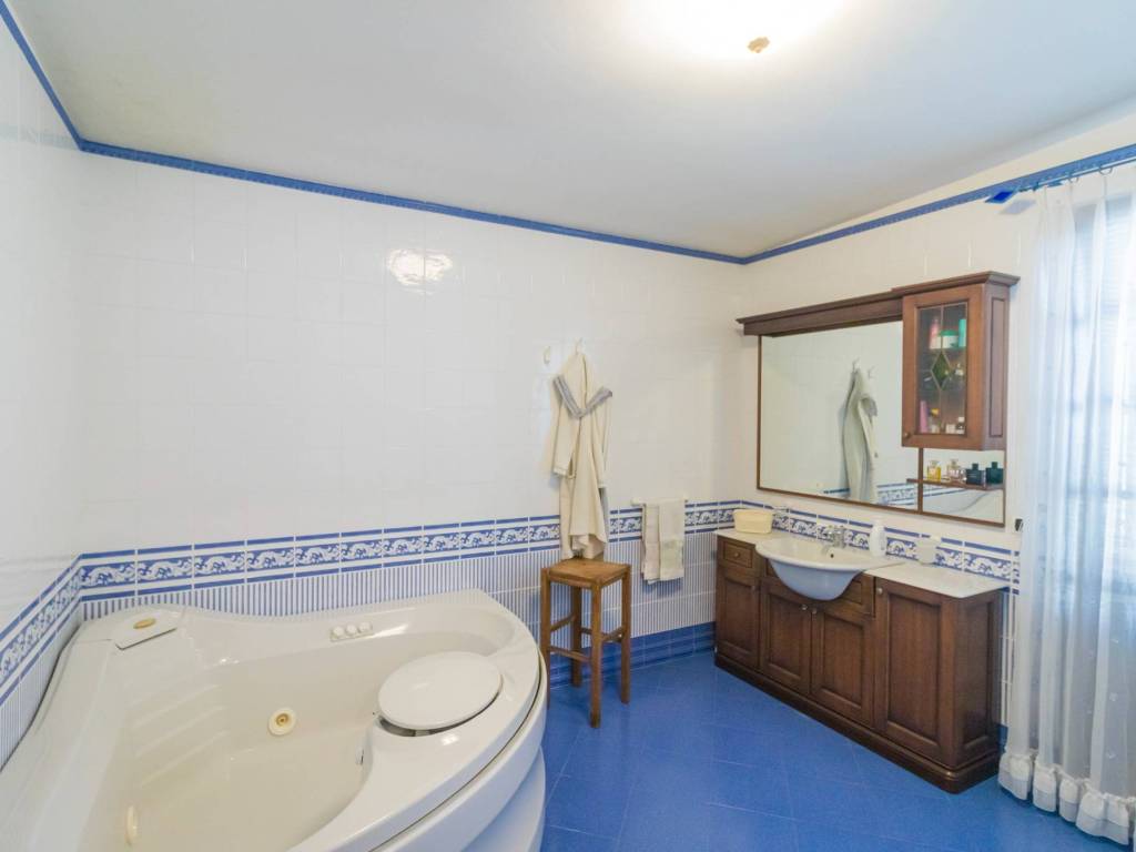 Villa a Ortelle in Via Circonvallazione, 41 - Foto 4