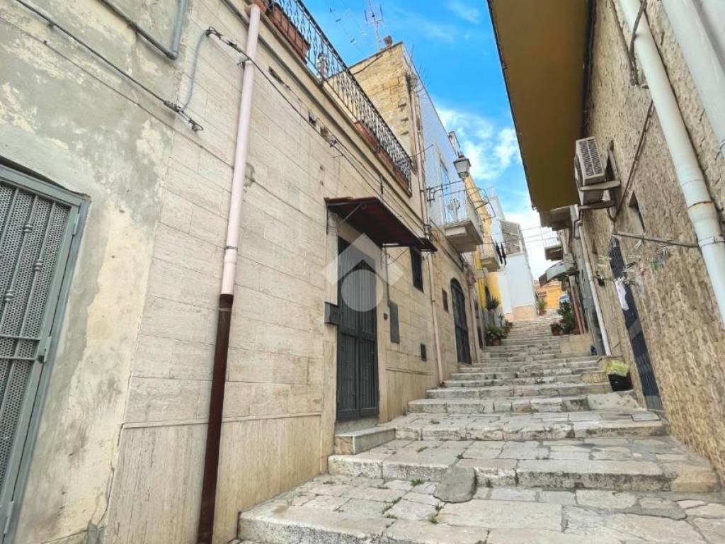 Casa indipendente a Canosa di puglia in Via Domenico Cotugno, 29 - Foto 3