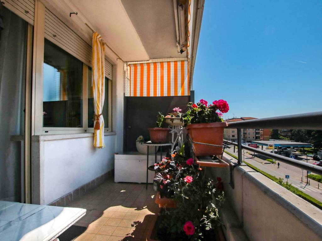 Appartamento a Verona in Via Fratelli Govoni, 12 - Foto 2
