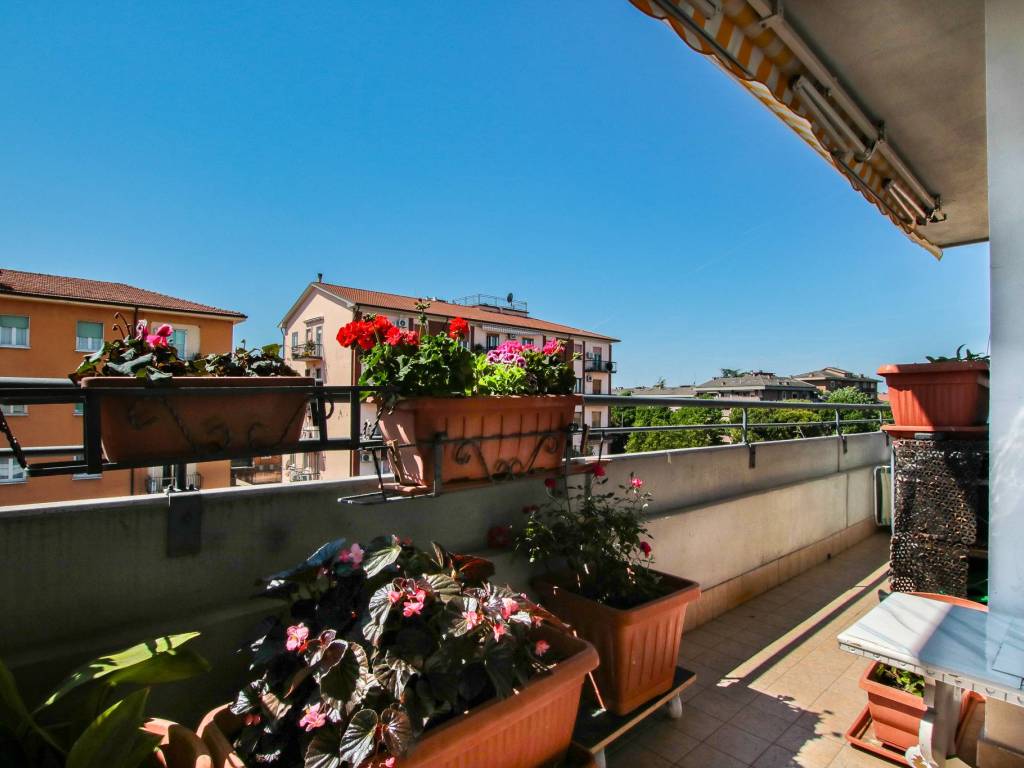 Appartamento a Verona in Via Fratelli Govoni, 12 - Foto 3