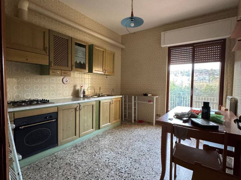 Appartamento a Catanzaro in Via Cagliari - Foto 3
