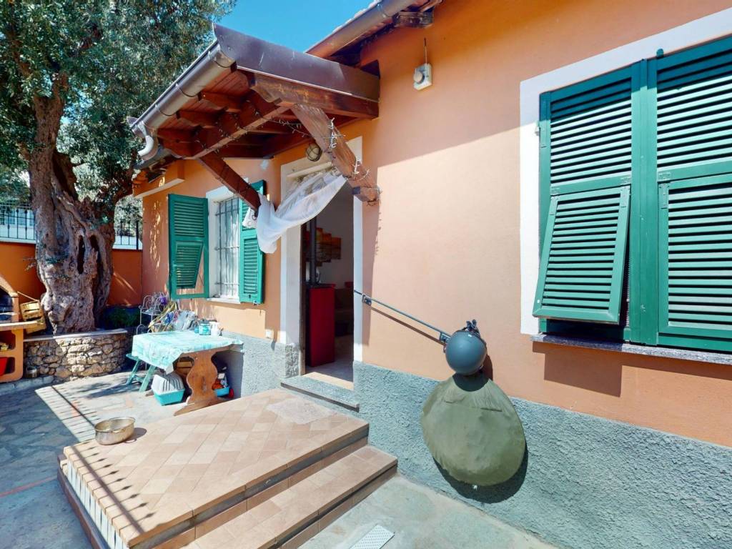 Villa a Albenga in Via 1 Costa Reale, 16 - Foto 3