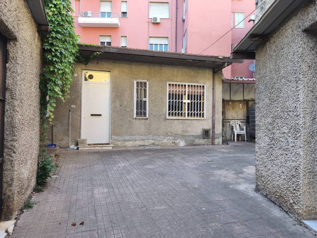 Casa indipendente a Cosenza in Via Doberdò del Lago, 8 - Foto 3